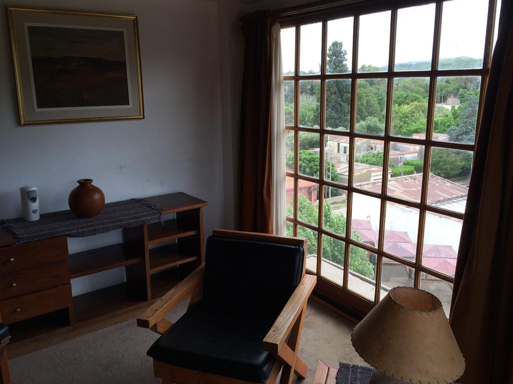Kuntur Hotel Capilla del Monte Bilik gambar